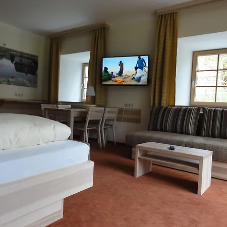 Familiengasthof Maier Mautern In Steiermark