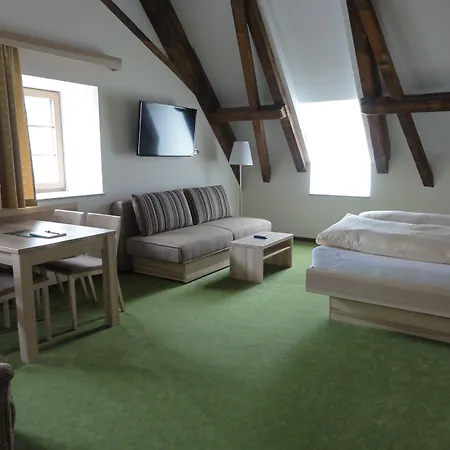 Otel Familiengasthof Maier 3*