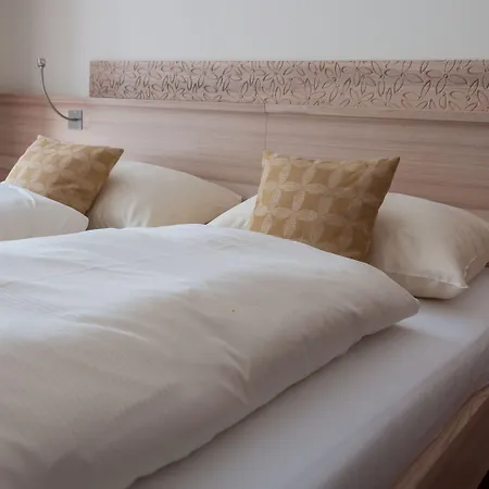 ホテル Familiengasthof Maier