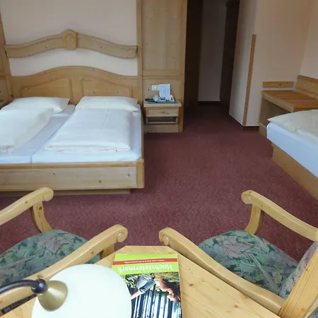 迈尔家庭旅馆 酒店 3*