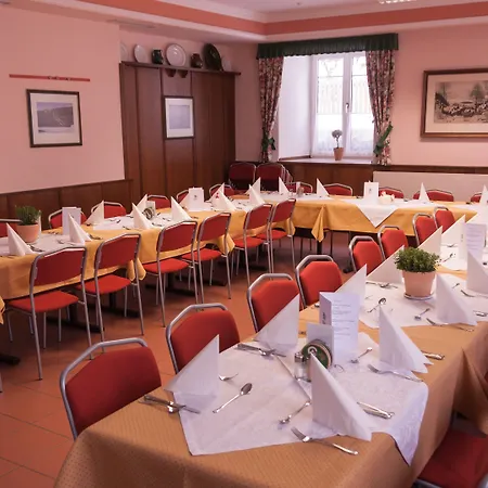 Familiengasthof Maier Otel