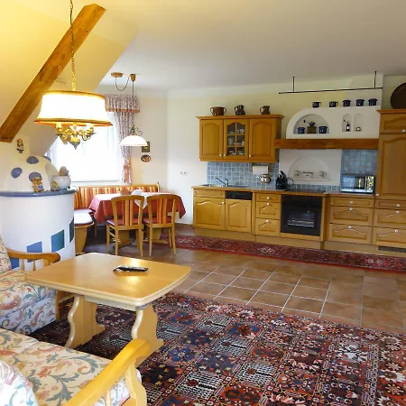 Otel Familiengasthof Maier