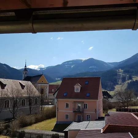Otel Familiengasthof Maier Mautern In Steiermark
