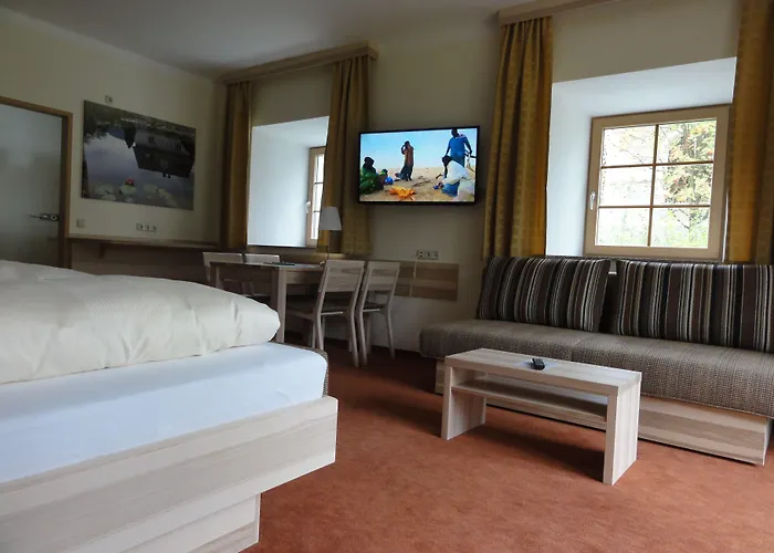 Familiengasthof Maier Mautern In Steiermark